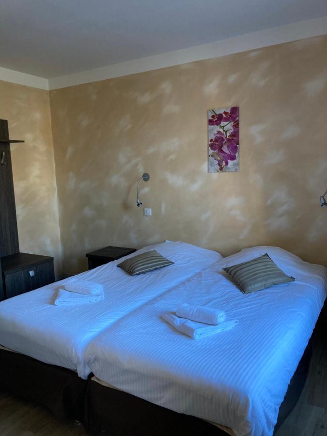 Logis La Residence Le Val-dʼAjol Екстериор снимка