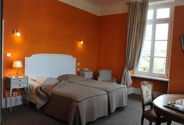 Logis La Residence Le Val-dʼAjol Екстериор снимка
